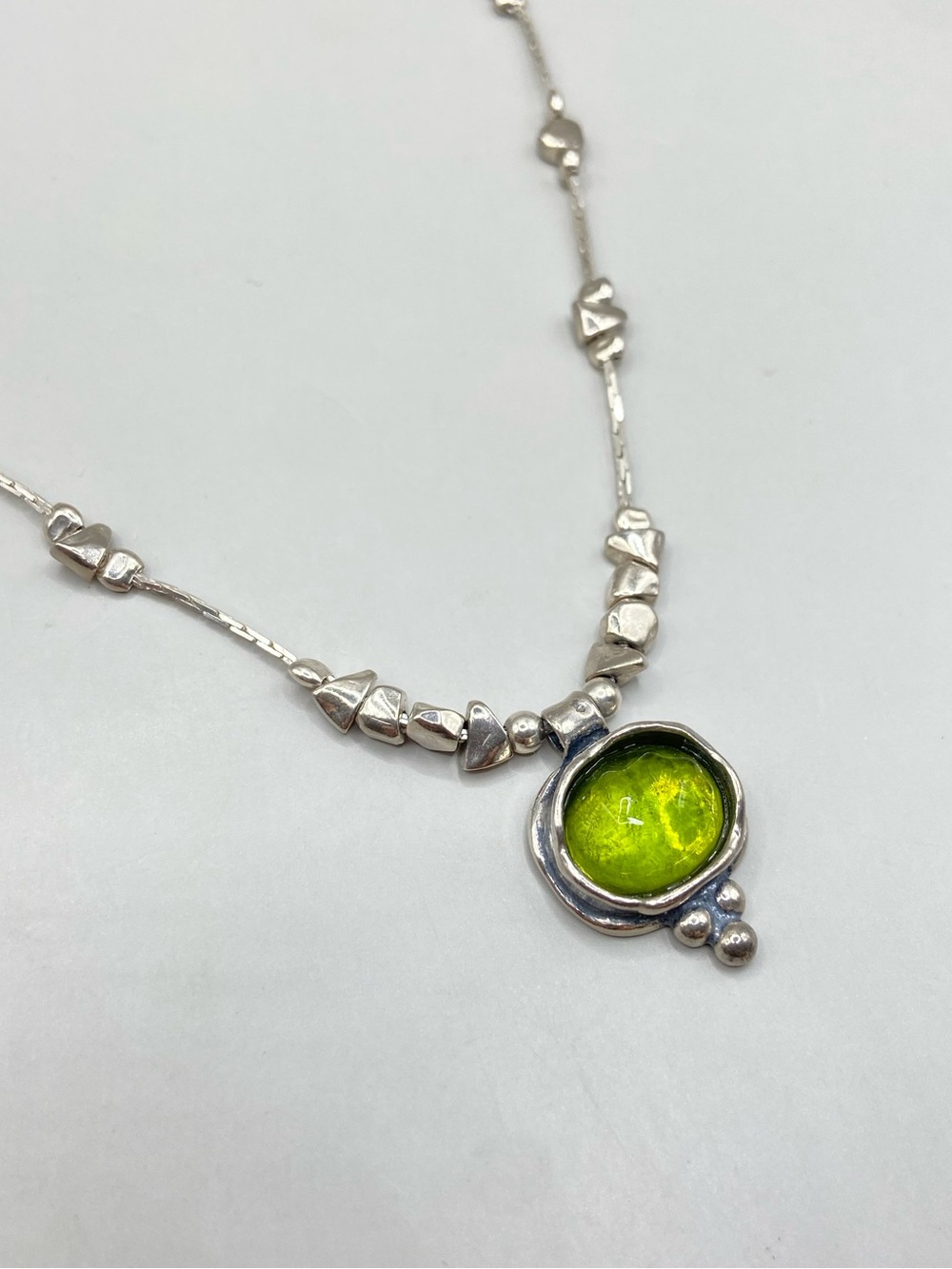 Silpada Artisan Green Glass Necklace - Picture 3 of 6
